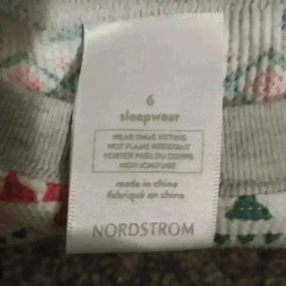 Kids Size 6 Christmas Tree Pijamas Sleepwear Nordstrom Red Green White Gray